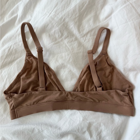 SKIMS Fits Everybody Triangle Bralette Sienna Soft Stretch Wireless Bra - Picture 2 of 8